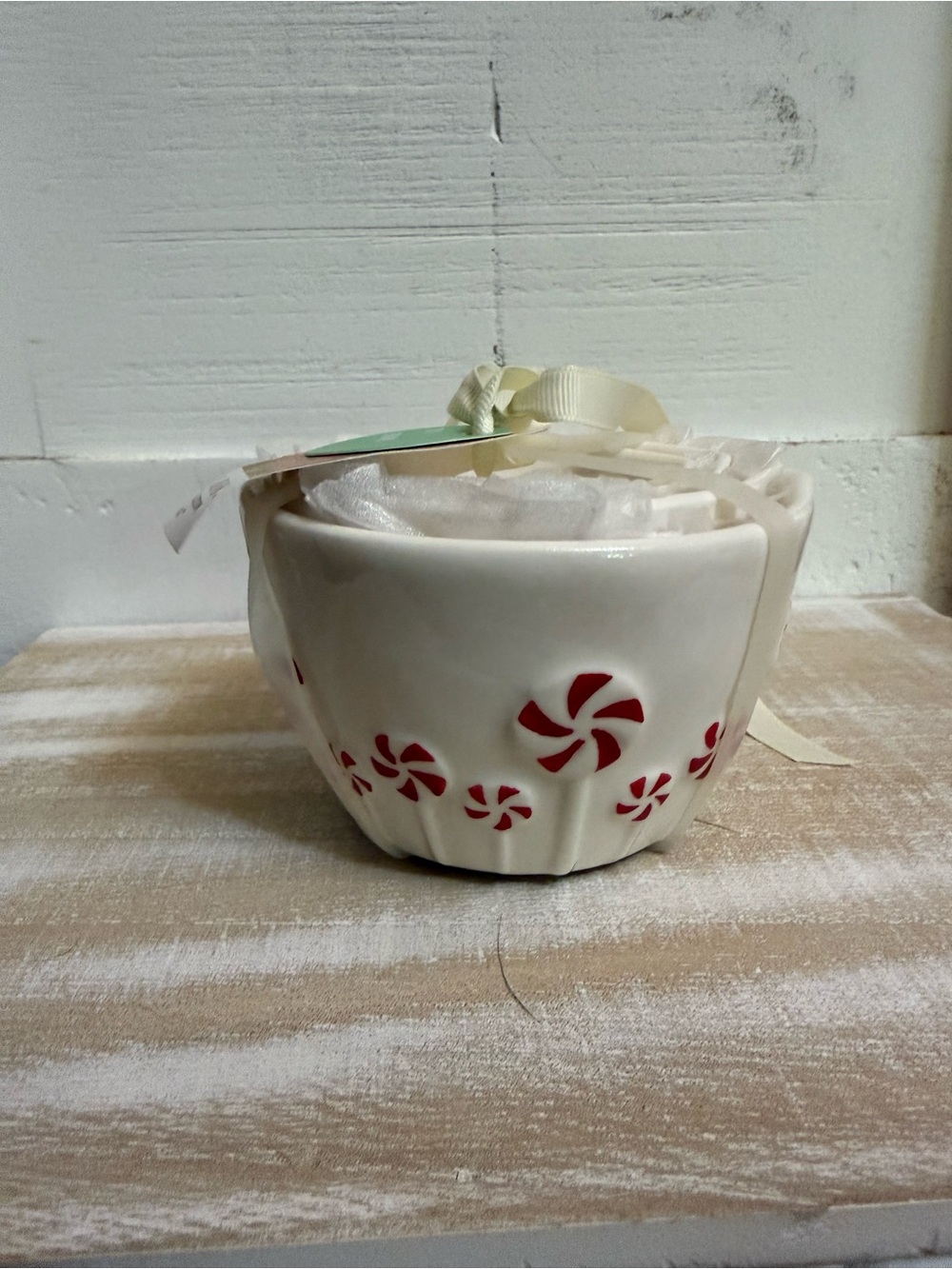 Rae Dunn Ceramic White Candy-Peppermint measuring cups